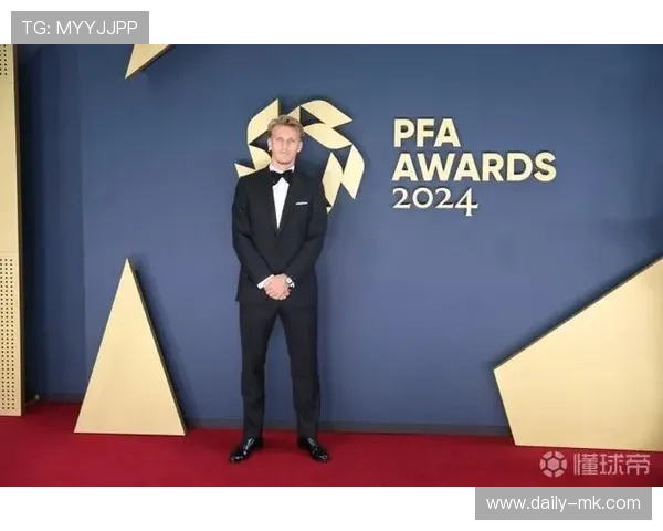 范戴克荣膺PFA年度最佳球员，彰显领袖风范与卓越实力